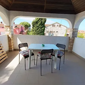Casa Nostra Apartment Funtana
