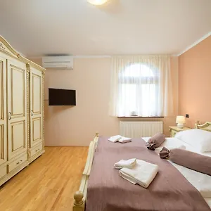 Penthouse Aurora Apartment Manjadvorci